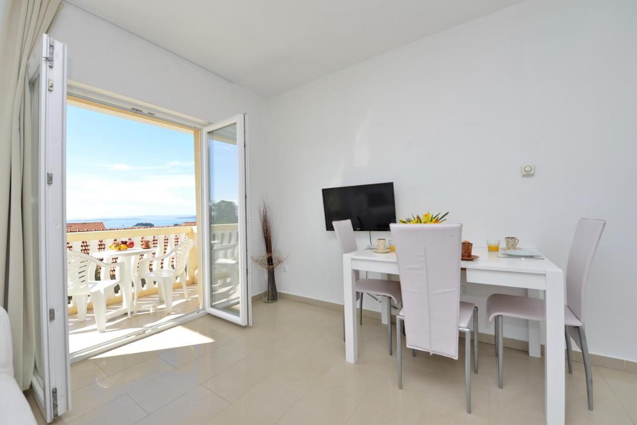 Apartments Verita Pakoštane Exterior foto