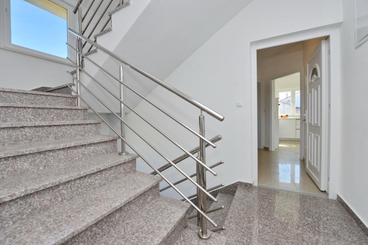 Apartments Verita Pakoštane Exterior foto